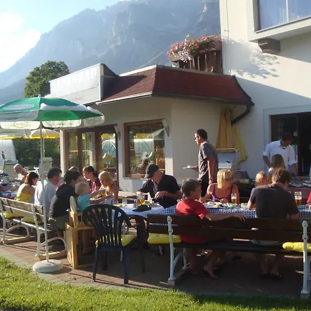 Aparthotel Alpenbad 3*