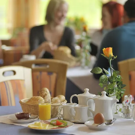 Aparthotel Alpenbad 3*